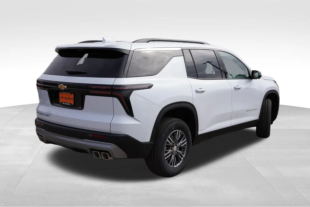 New 2026 Polar White Tricoat Chevrolet LT image 3