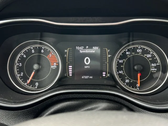 Used 2021 White Jeep Latitude Lux image 38