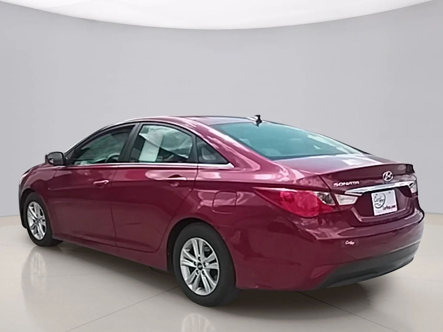 Used 2014 Red Hyundai GLS image 3