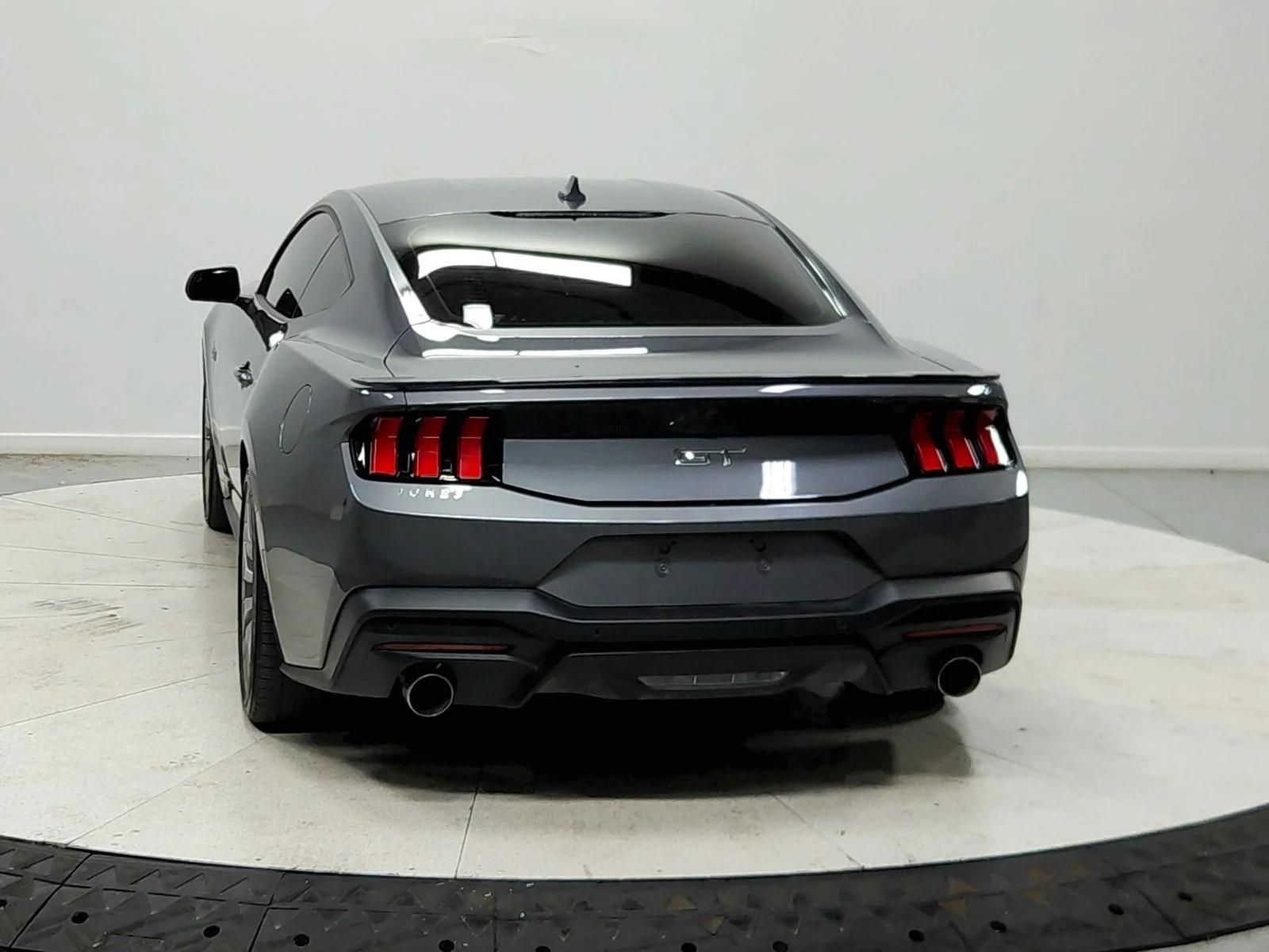 Used 2025 Gray Ford GT Premium image 7