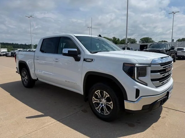 2026 GMC Sierra 4WD Crew Cab Standard Box SLE's photo