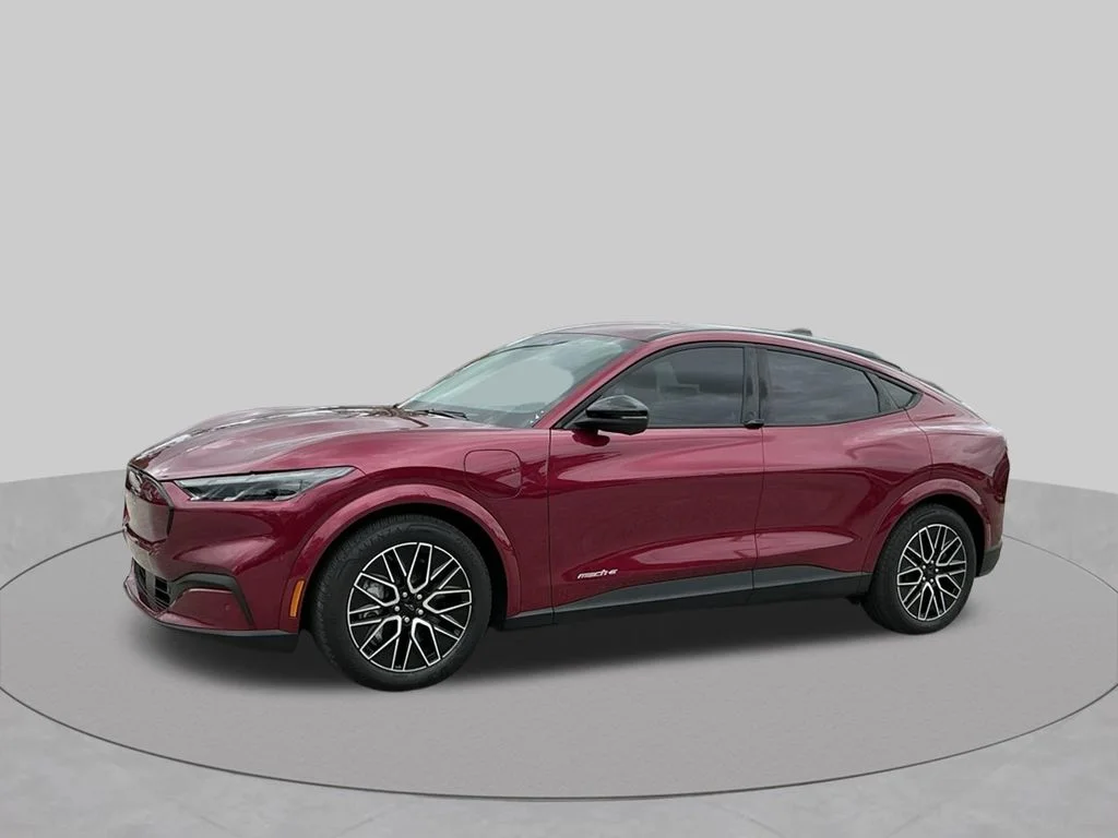 Used 2025 Red Ford Premium image 3