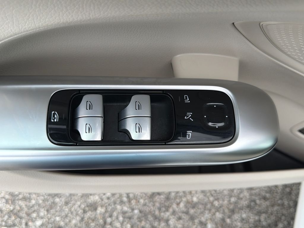 Certified Used 2024 Polar White Mercedes-Benz C 300 image 27