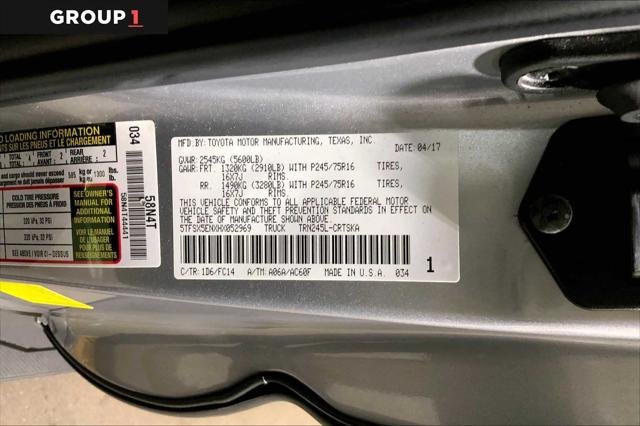 Certified Used 2017 SILVER ME Toyota  image 35