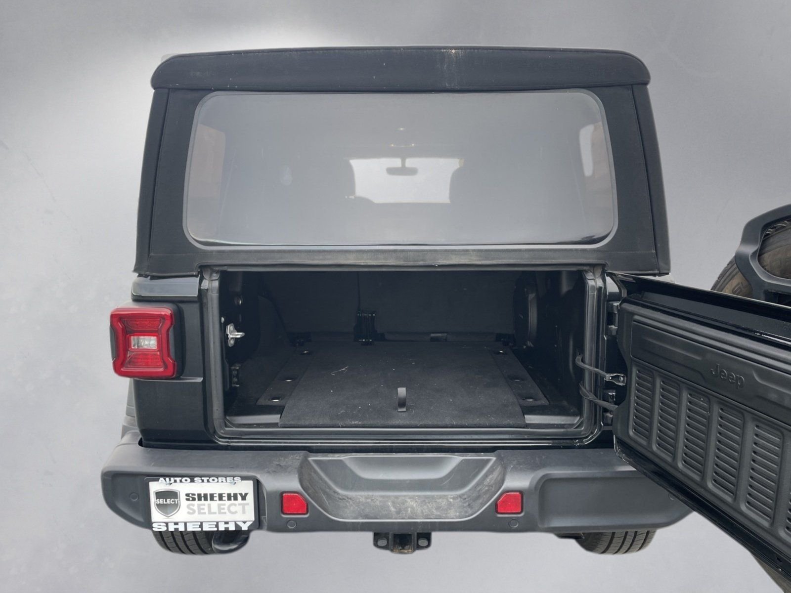 Used 2022 Black Jeep Unlimited Willys image 25