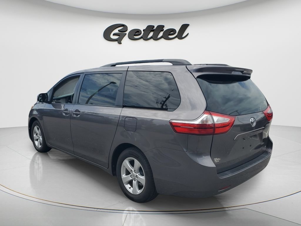 Used 2015 Gray Toyota LE image 7