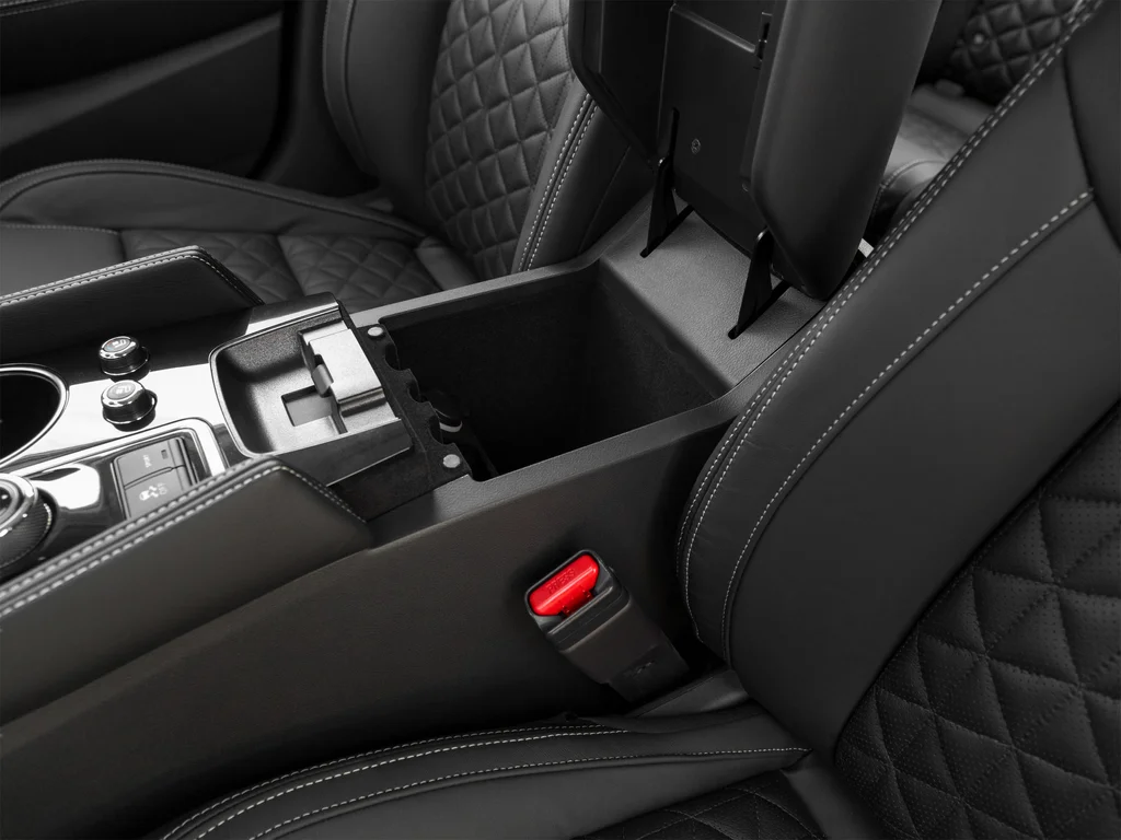 Used 2022 Gray Nissan Platinum image 18