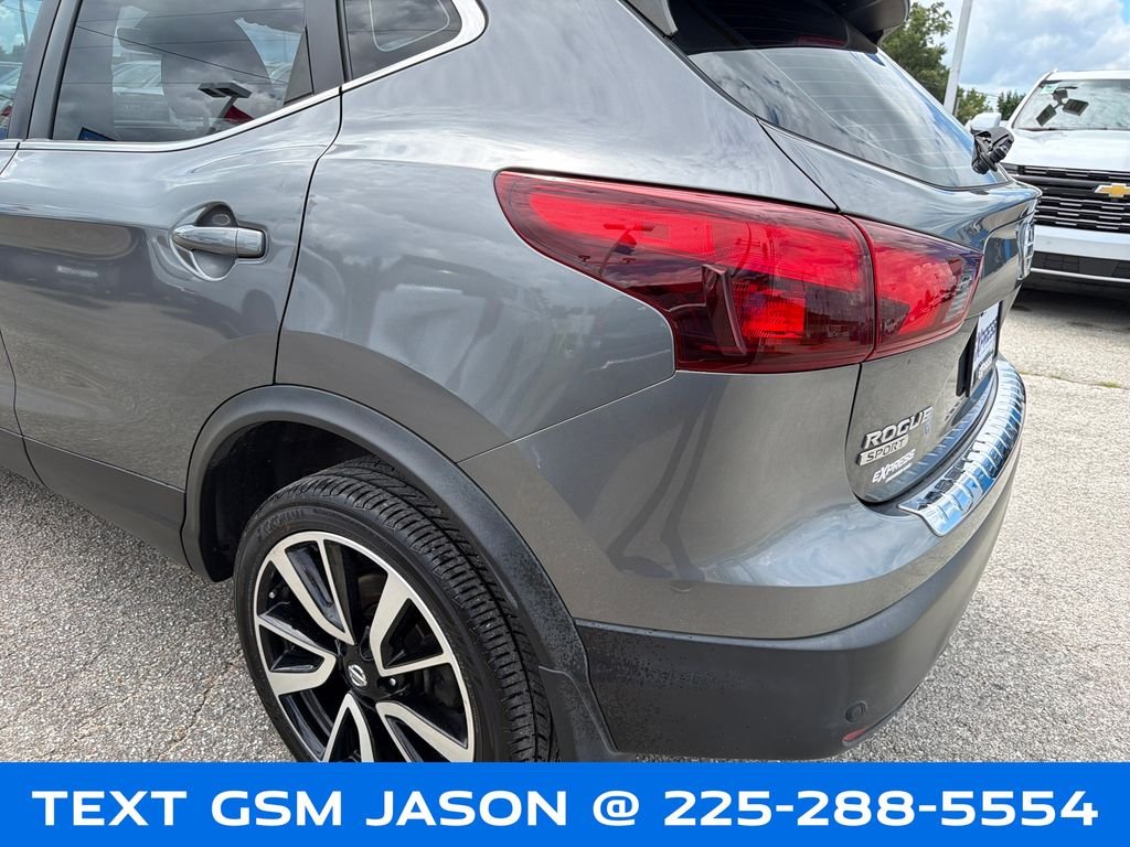 Used 2019 Gray Nissan SL image 35