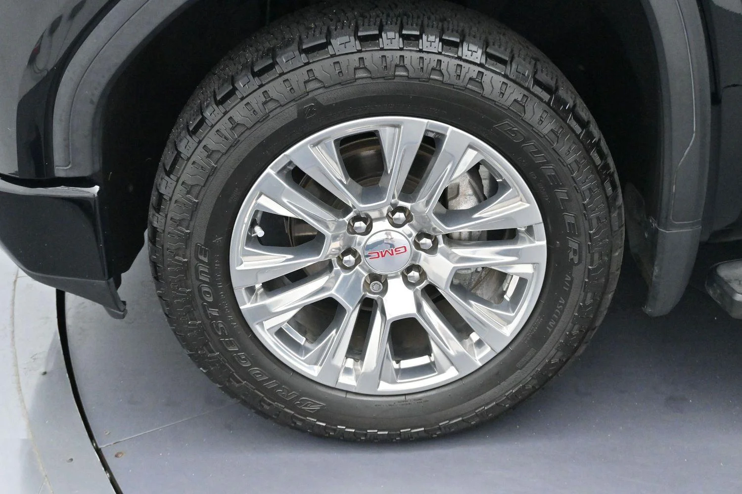 Used 2021 Onyx Black GMC Denali image 38