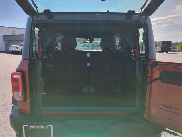 Used 2022 Red Ford Base image 29