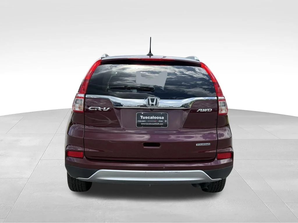 Used 2016 Red Honda Touring image 4