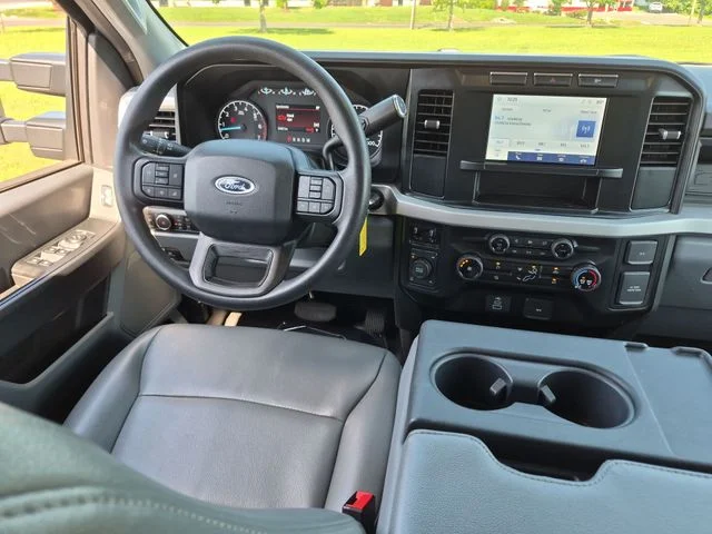 Used 2024 White Ford XL image 30
