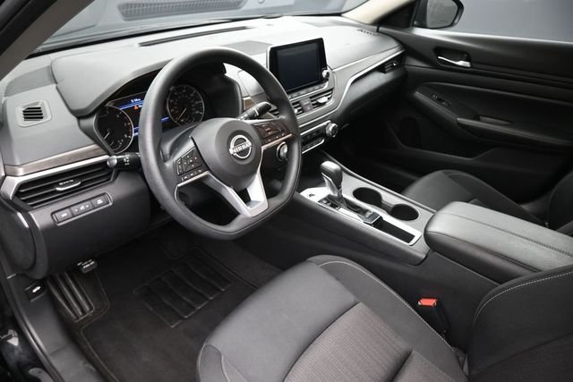 Used 2025 Black Nissan 2.5 SV image 18