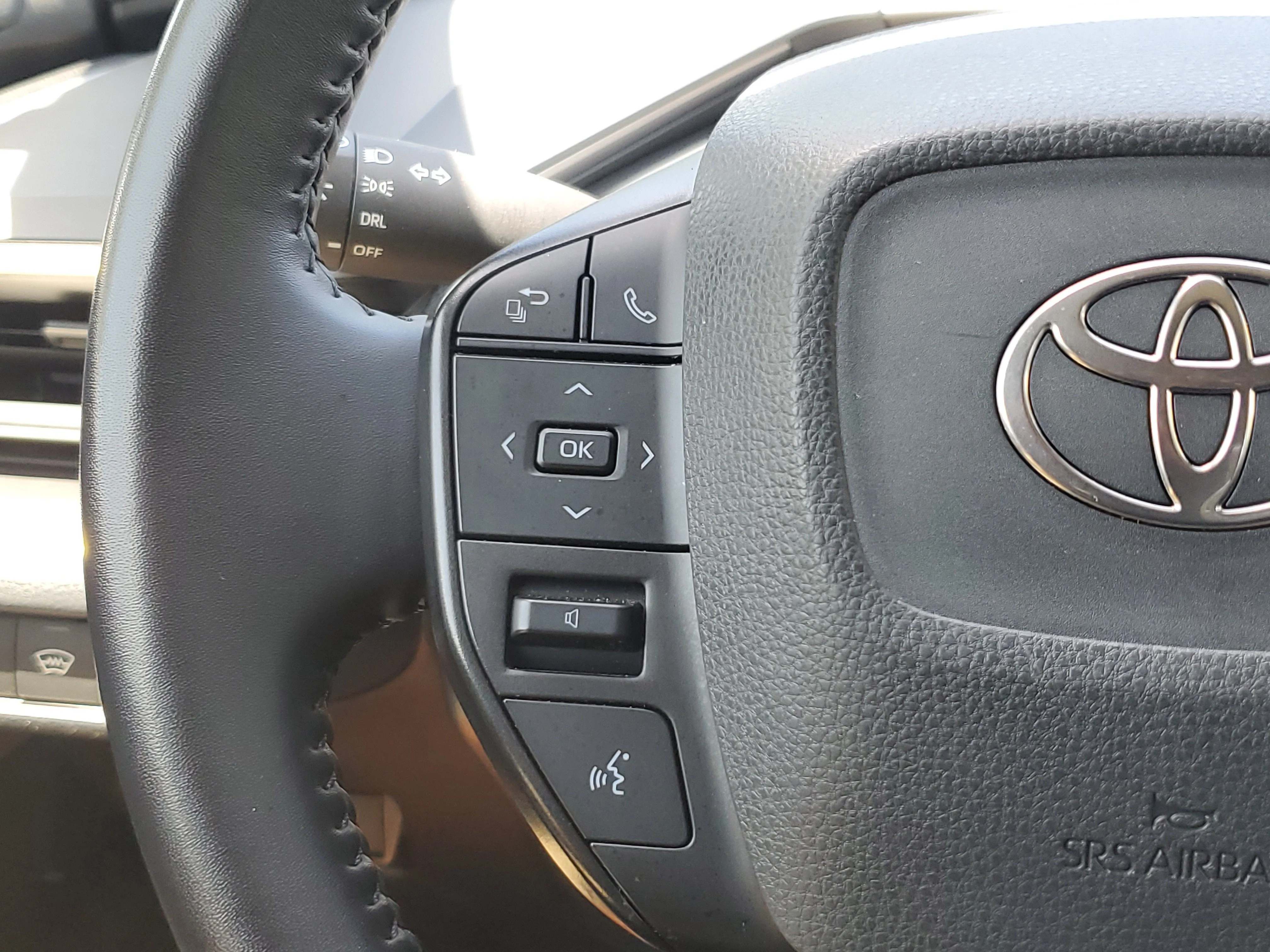Certified Used 2024 Pearl Toyota LE image 23