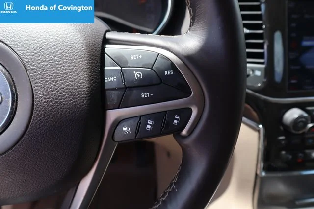 Used 2021 Ivory Jeep Overland image 12