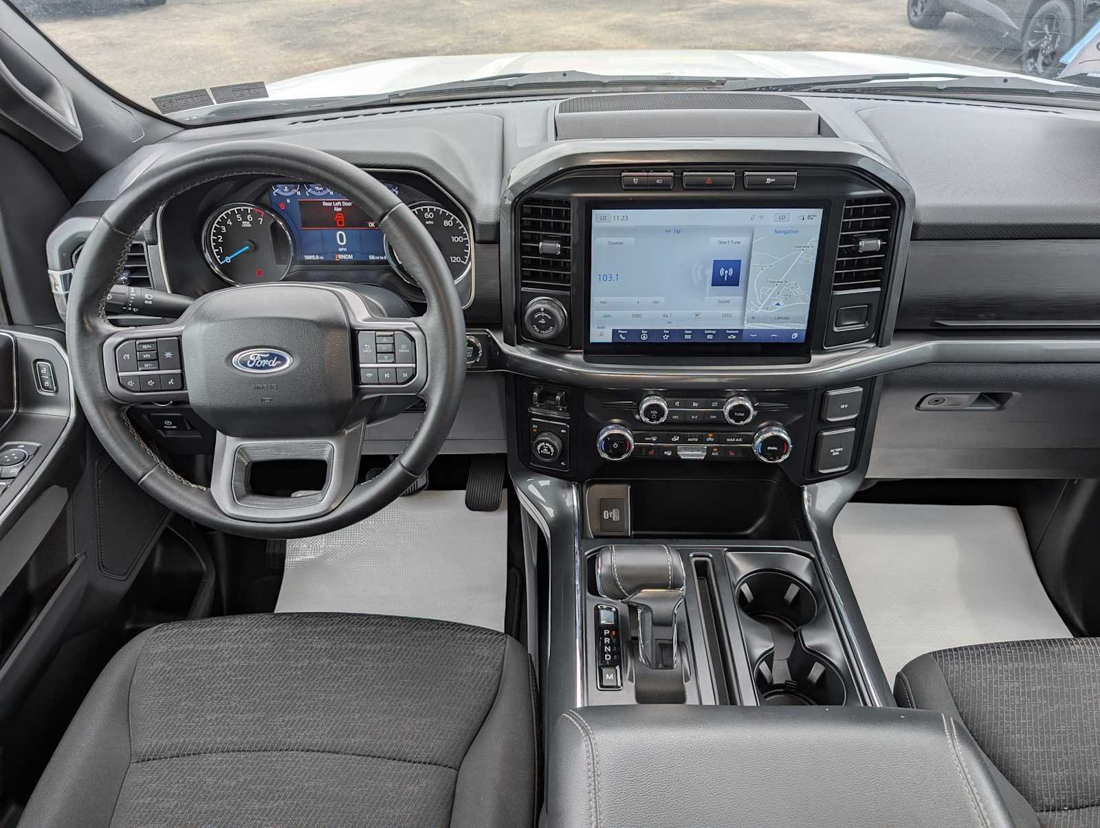 Used 2023 Oxford White Ford XLT image 18
