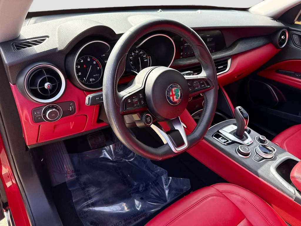 Used 2021 Alfa Rosso Alfa Romeo Sprint image 9