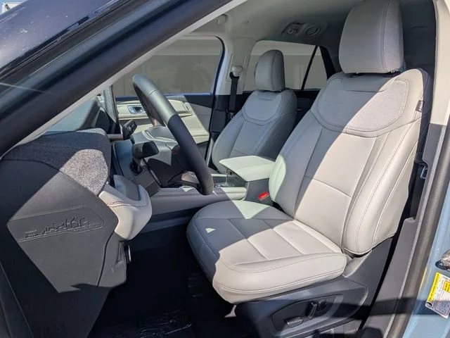 New 2026 Vapor Blue Metallic Ford Active image 16