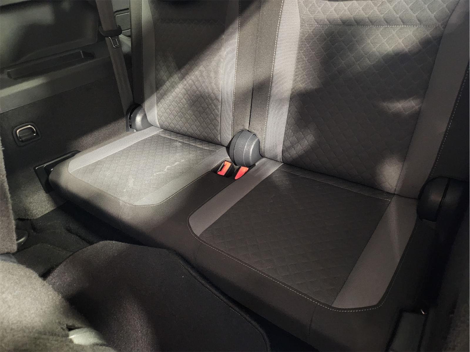 2020 Volkswagen Tiguan photo 30 of 32