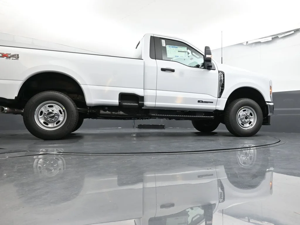 New 2026 Oxford White Ford F-250® XL image 30