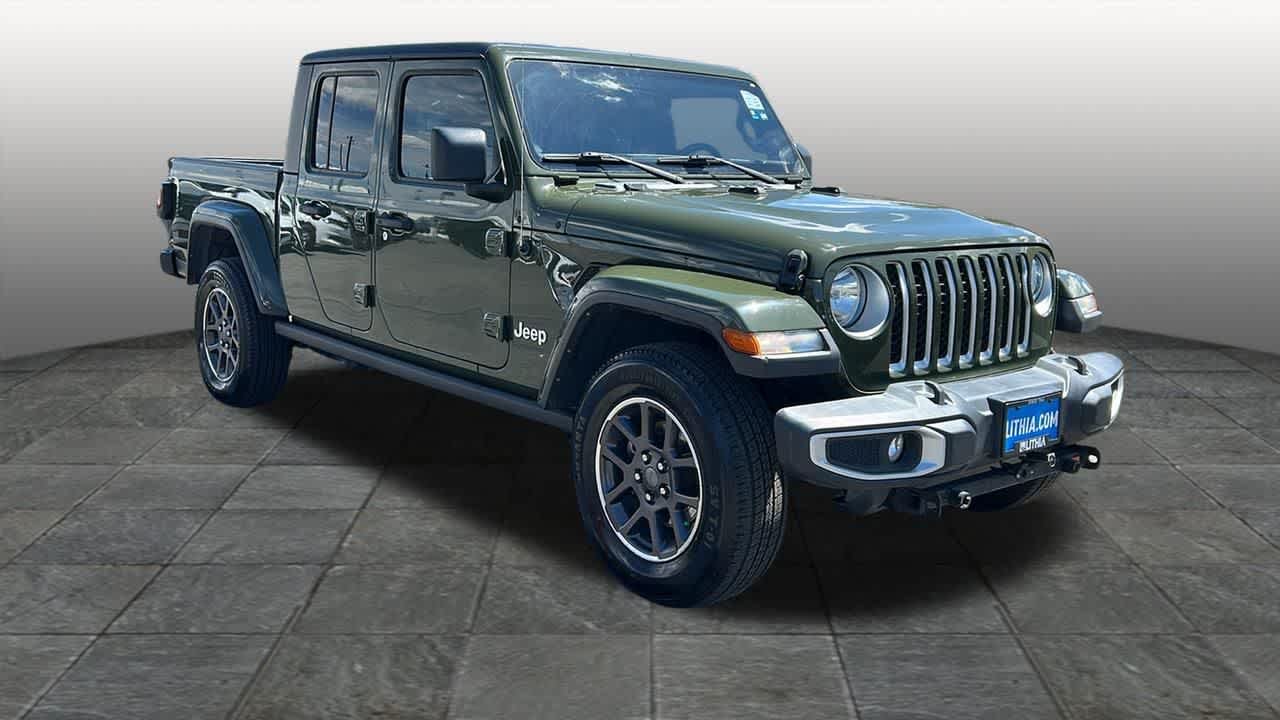 Used 2022 Sarge Green Clearcoat Jeep Overland image 3