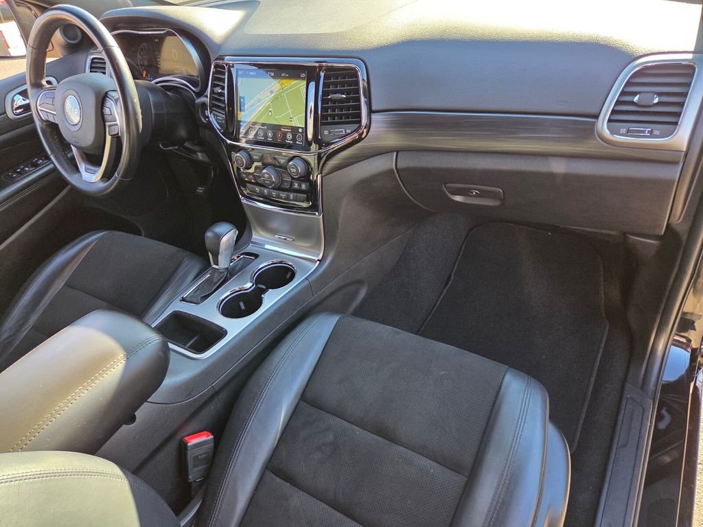 Used 2021 Black Jeep Laredo X image 20