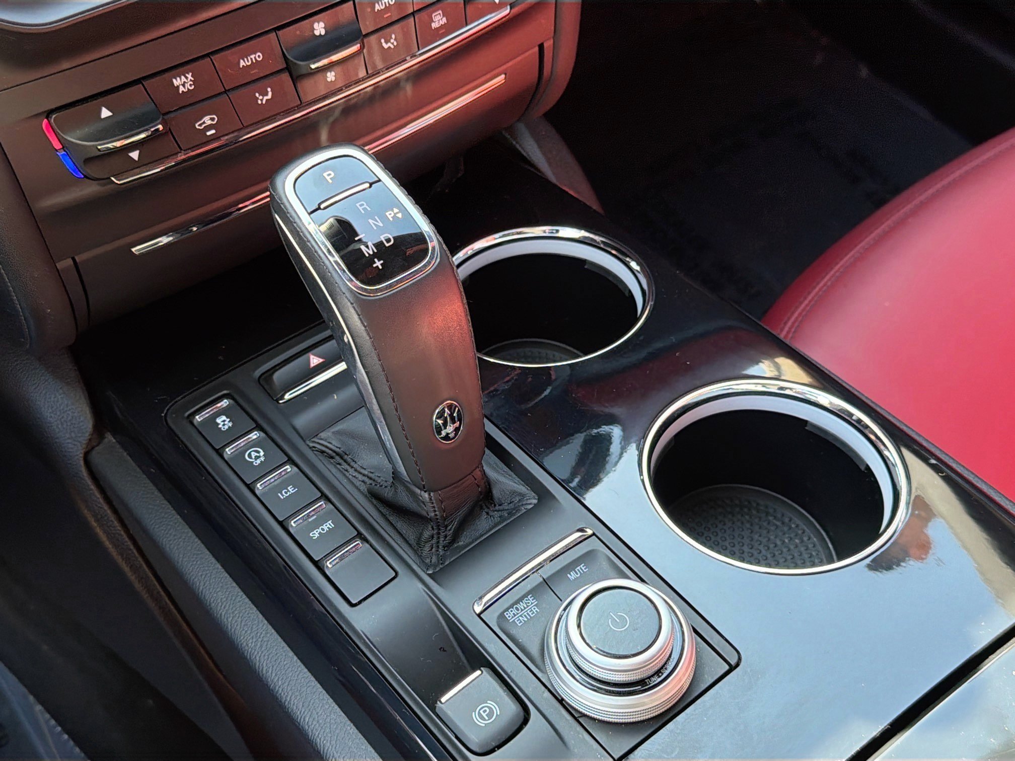 Used 2023  Maserati Modena image 28