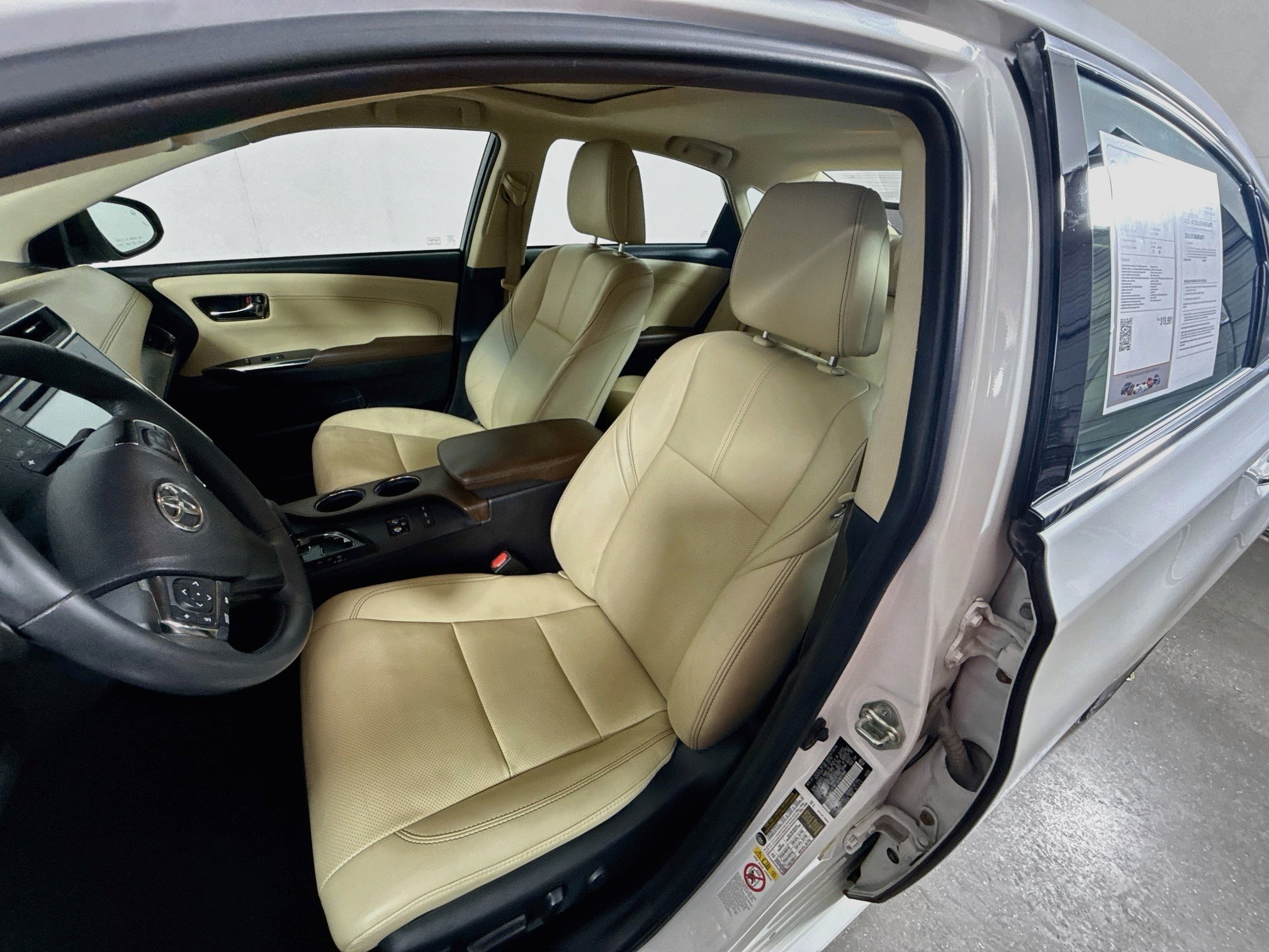 Used 2016 Blizzard Pearl Toyota Limited image 21