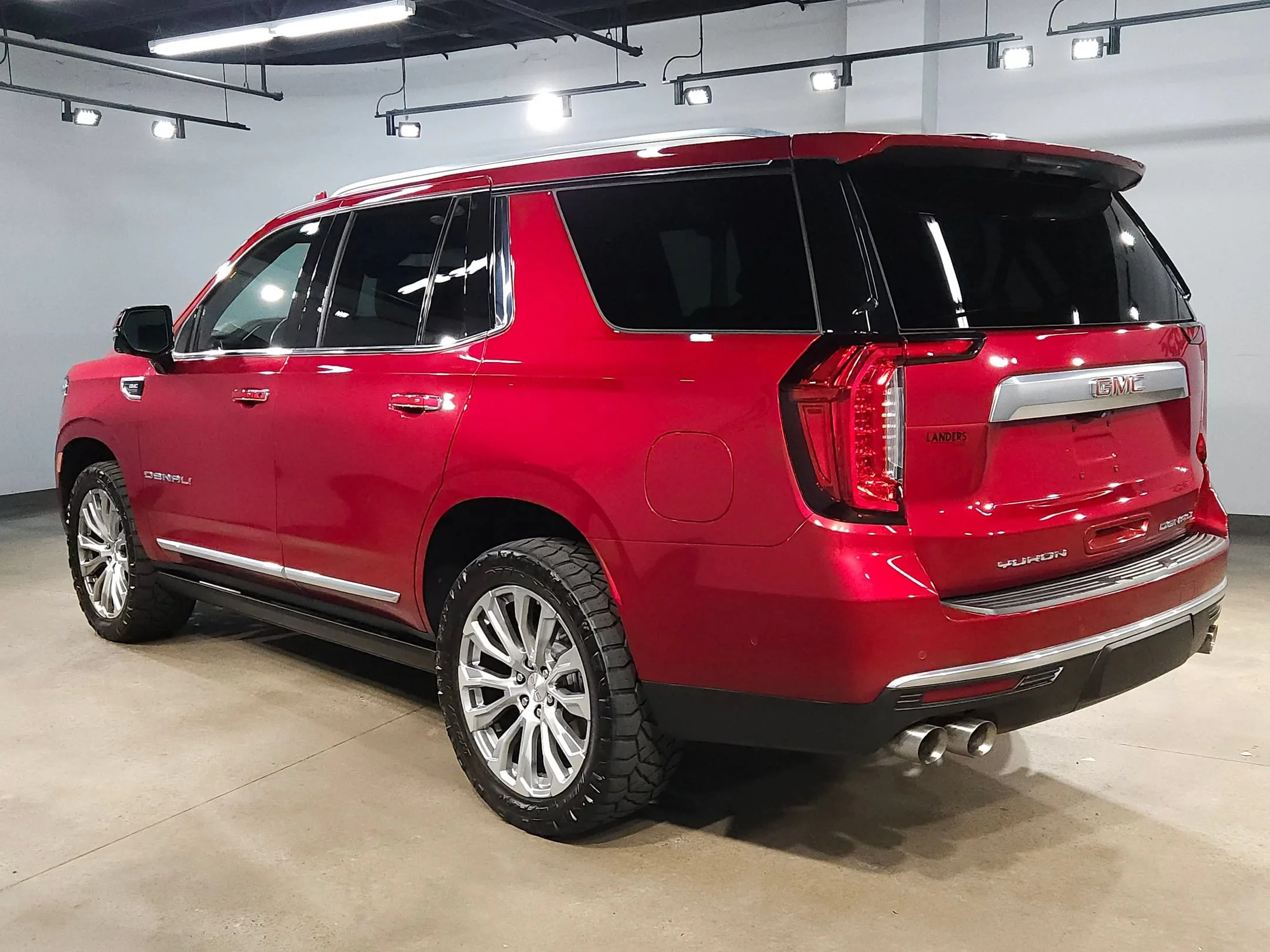 Used 2023 Volcanic Red Tintcoat GMC Denali image 5