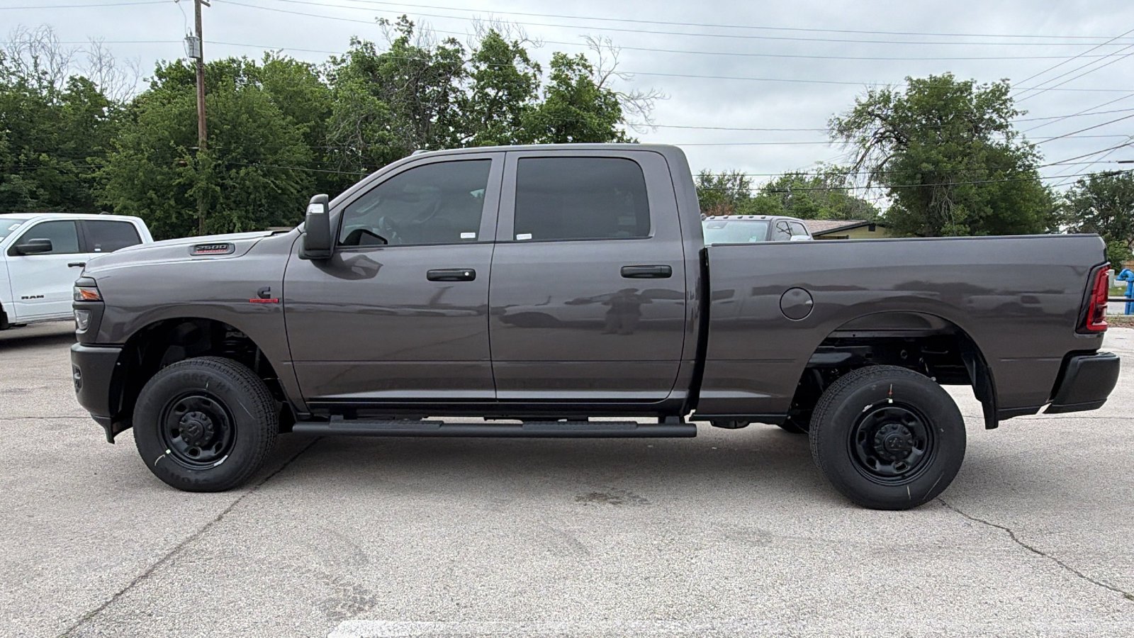New 2026 Granite Crystal Metallic Clear-Coat Exterior Paint RAM Tradesman image 8