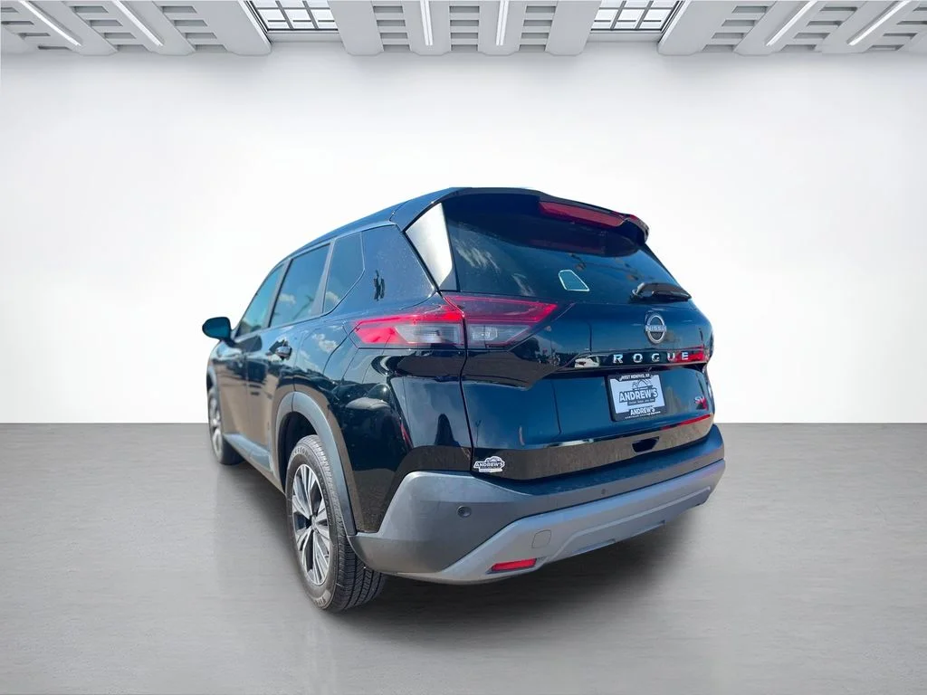 Used 2023 Black Nissan SV image 4