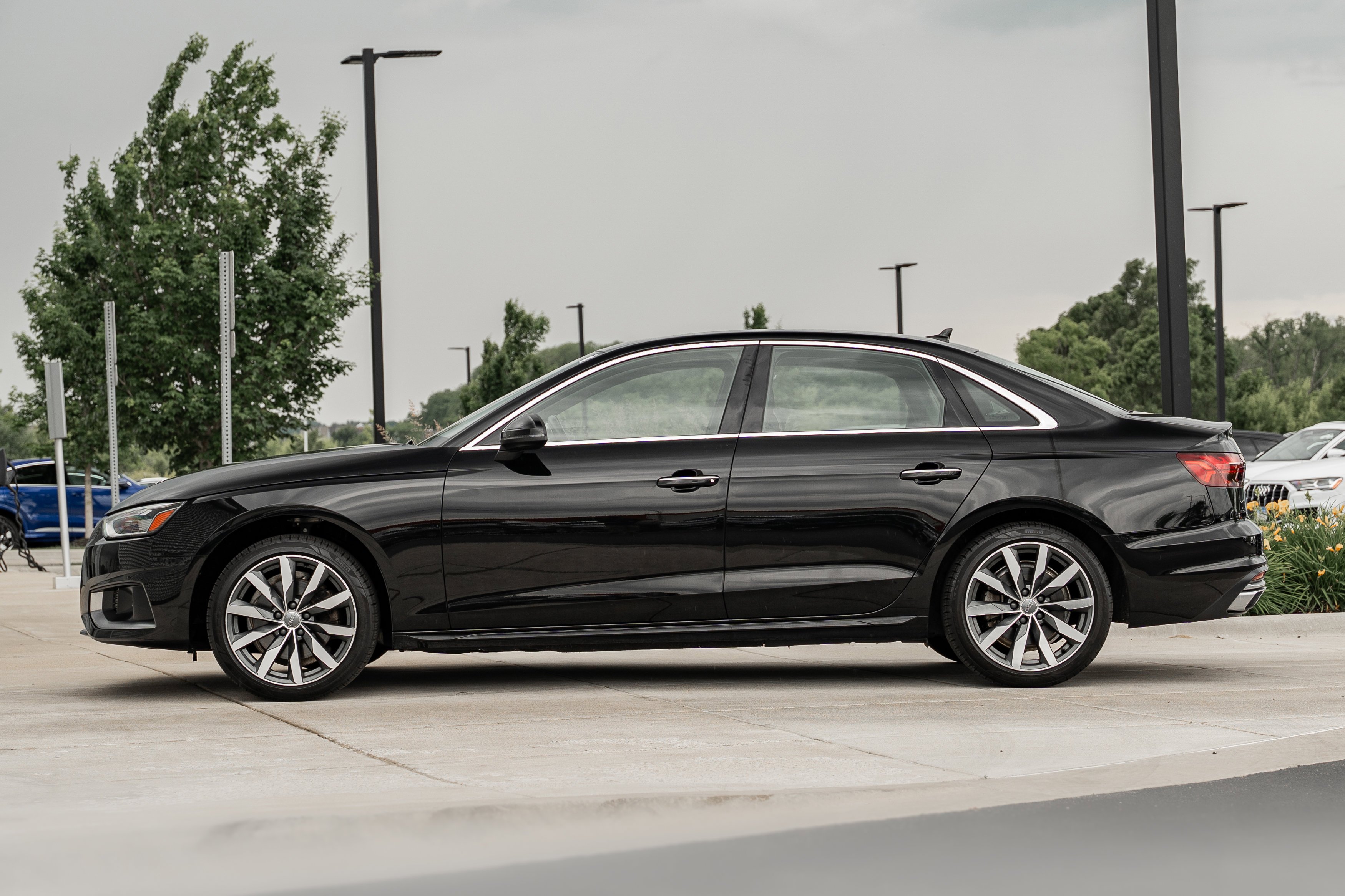 Used 2021 Mythos Black Metallic Audi Premium Plus image 6