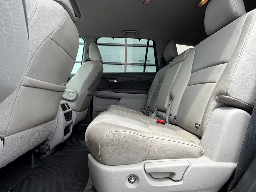 Used 2021  Honda EX-L image 8