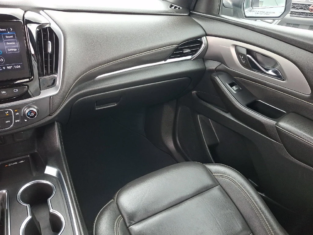 Used 2023 Sterling Gray Metallic Chevrolet LT Leather image 17