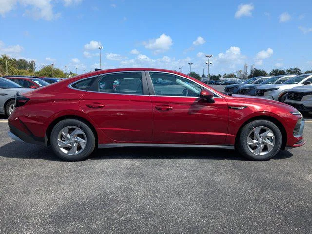 2025 Hyundai Sonata SE - Photo 32