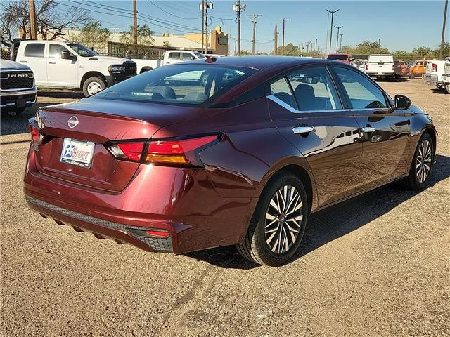 Used 2025 Red Nissan SV image 4