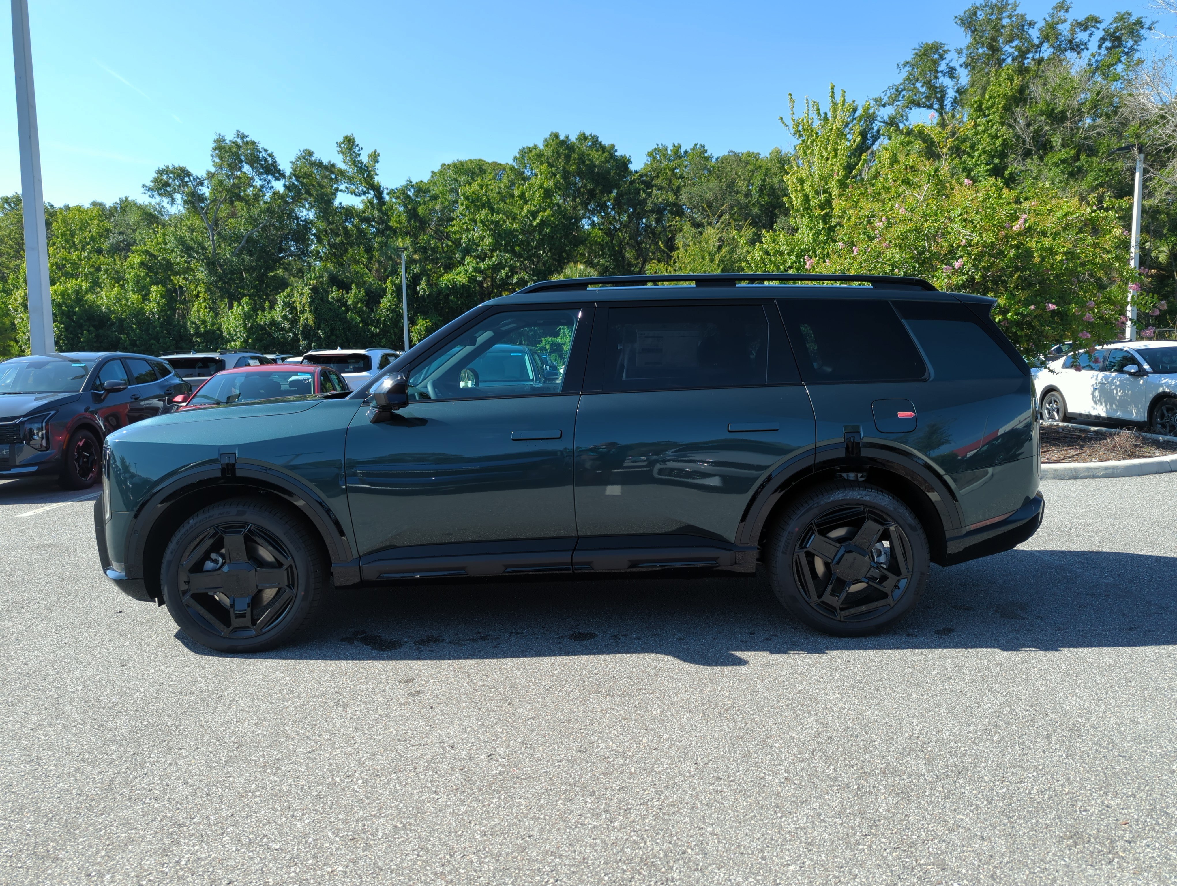New 2027 Black Jade Green Kia X-Line SX image 5