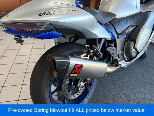 Used 2025 Silver Suzuki R image 9