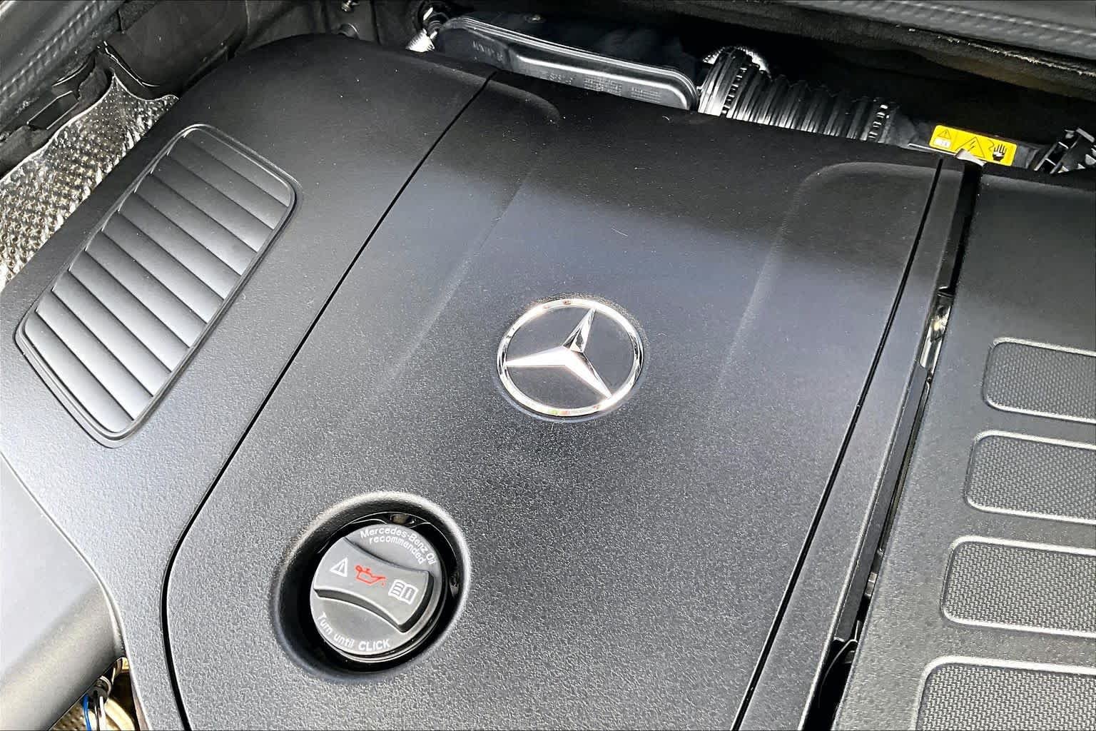 Certified Used 2025 Polar White Mercedes-Benz GLE 450e image 33