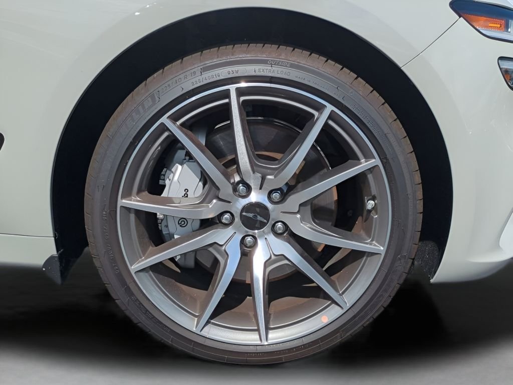 2026 GENESIS G70 Standard - Photo 11