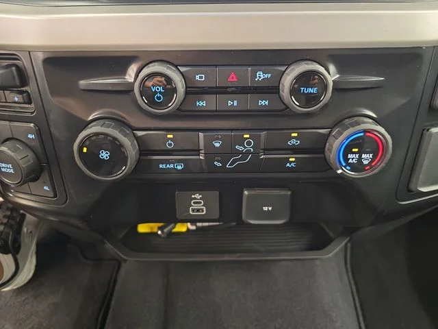 New 2026 Oxford White Ford F-350® XL image 31