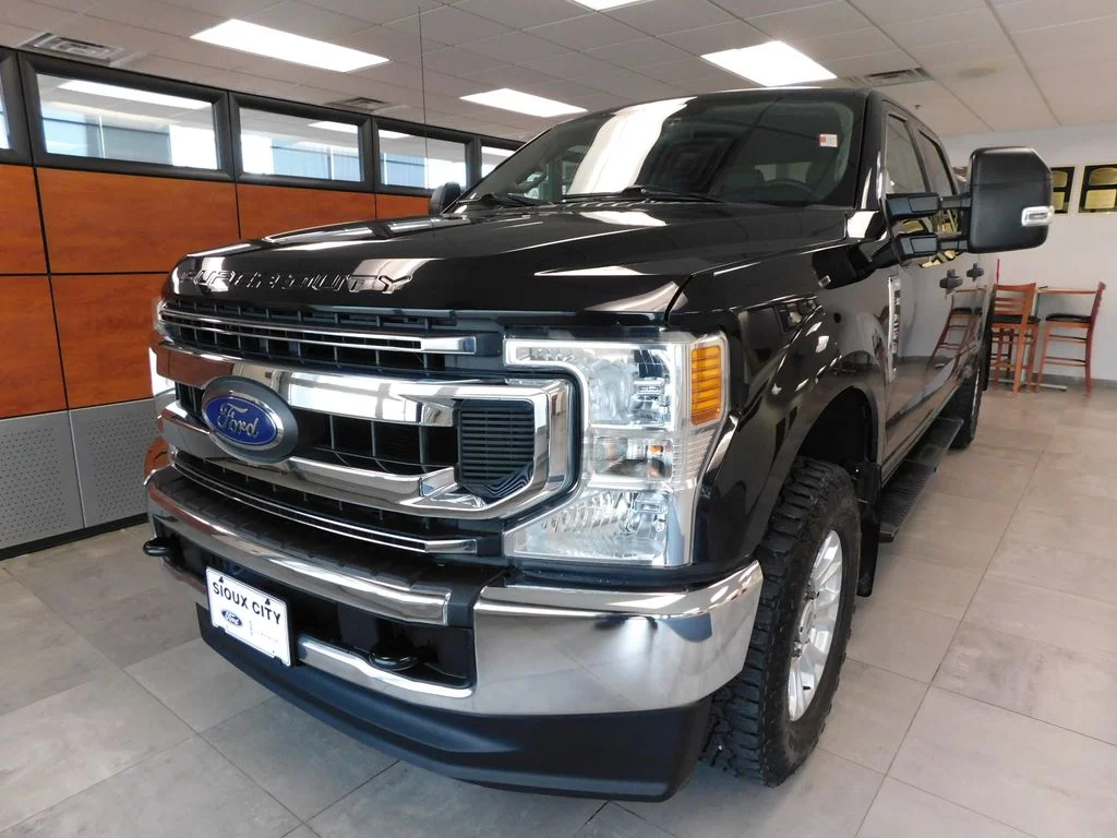2020 Ford F-250 XLT 4x4 Crew Cab 6-3/4' Box's photo
