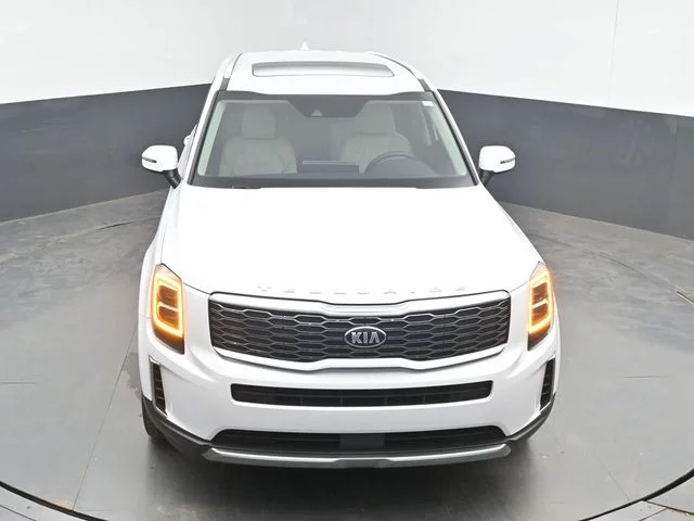 Used 2021 White Kia EX image 35