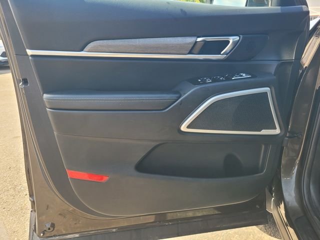 Used 2022 Green Kia EX image 18