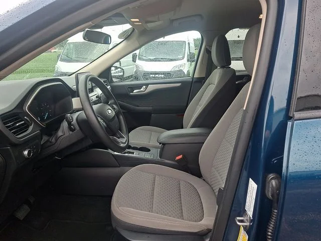 Used 2020 Green Ford SE image 13