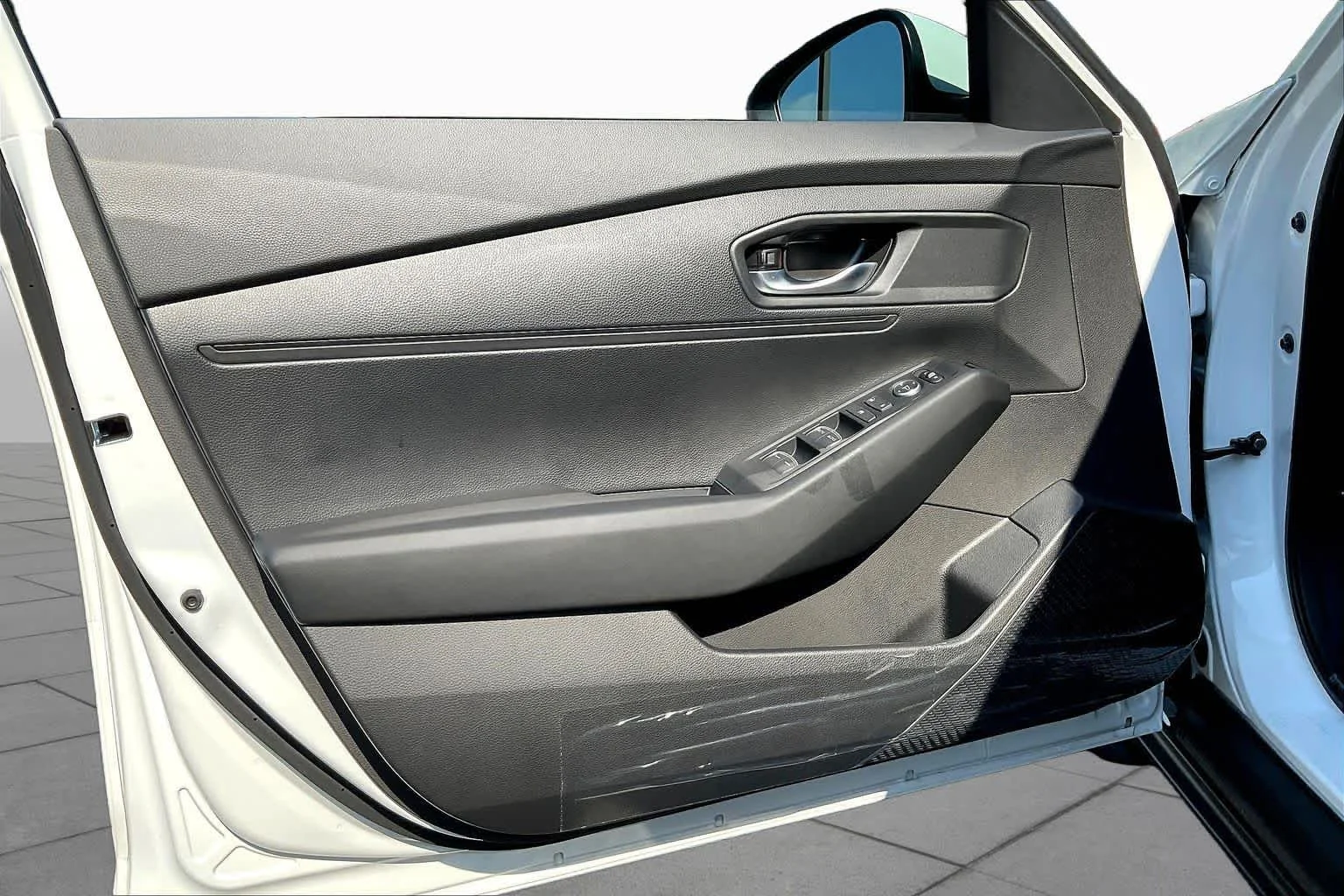 New 2026 Platinum White Pearl Honda LX image 10