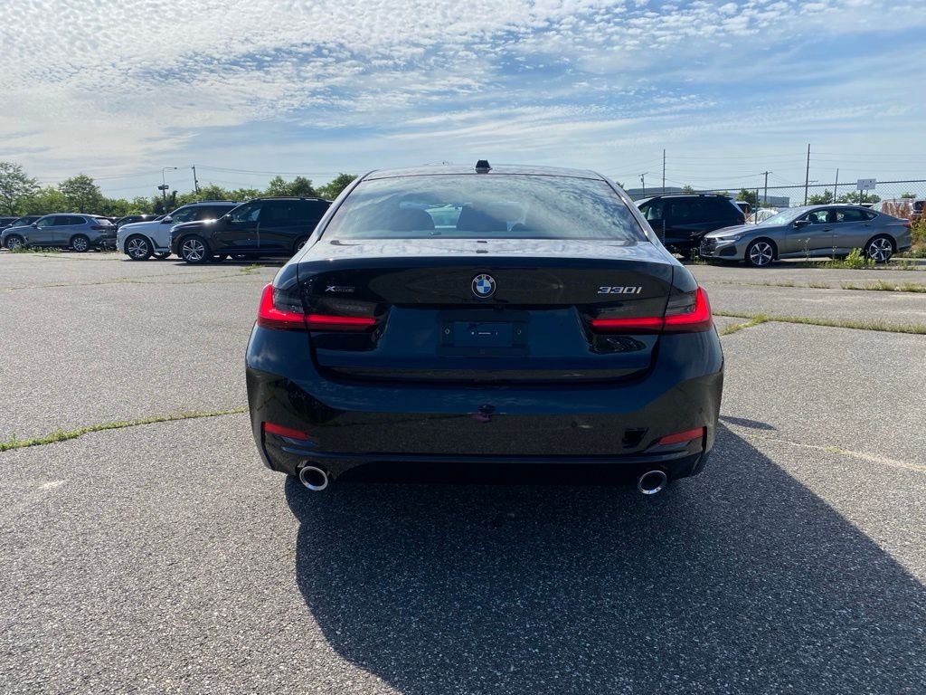 New 2026 Black Sapphire Metallic BMW 330i xDrive image 3
