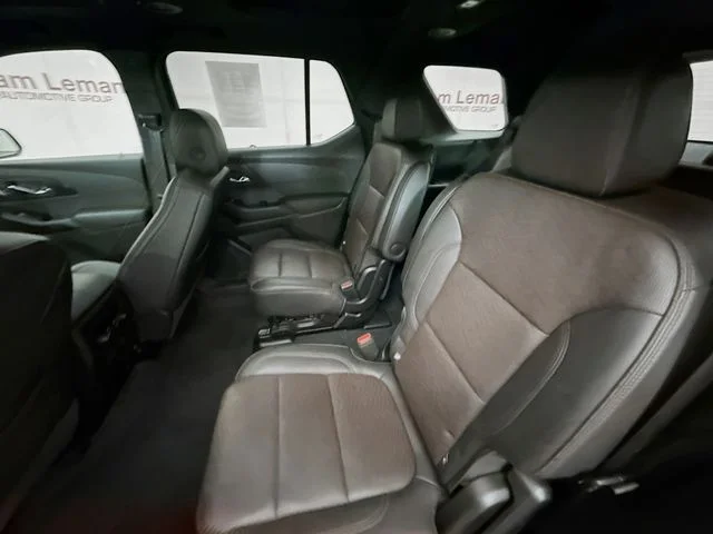 Used 2023 Red Chevrolet High Country image 28