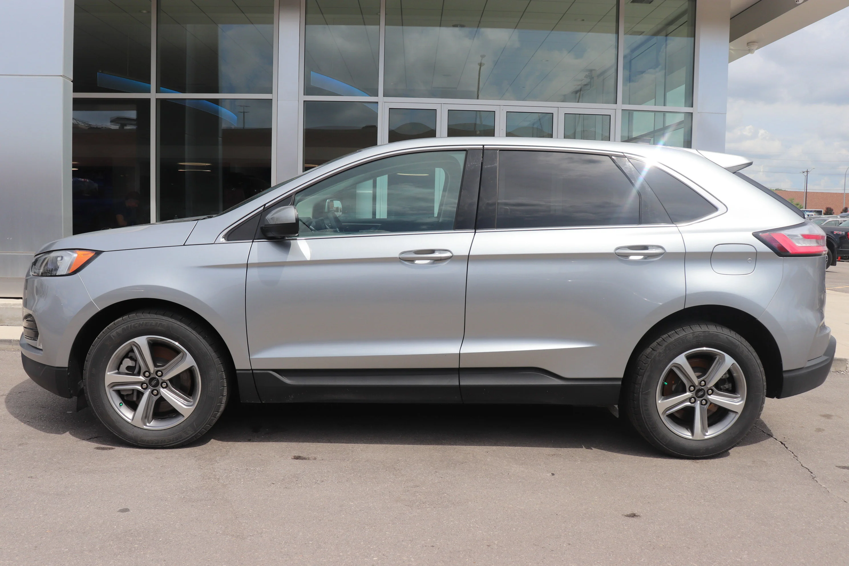 Certified Used 2023 Gray Ford SEL AWD image 3