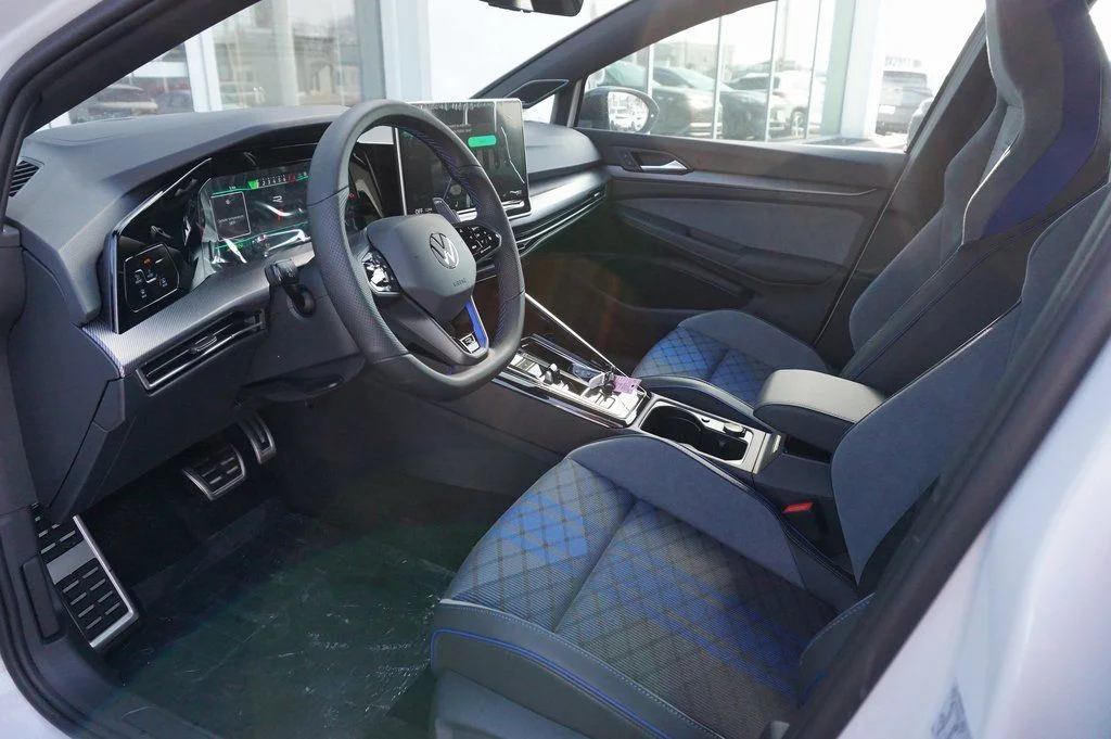 New 2026 White/off-white Volkswagen 2.0T image 9